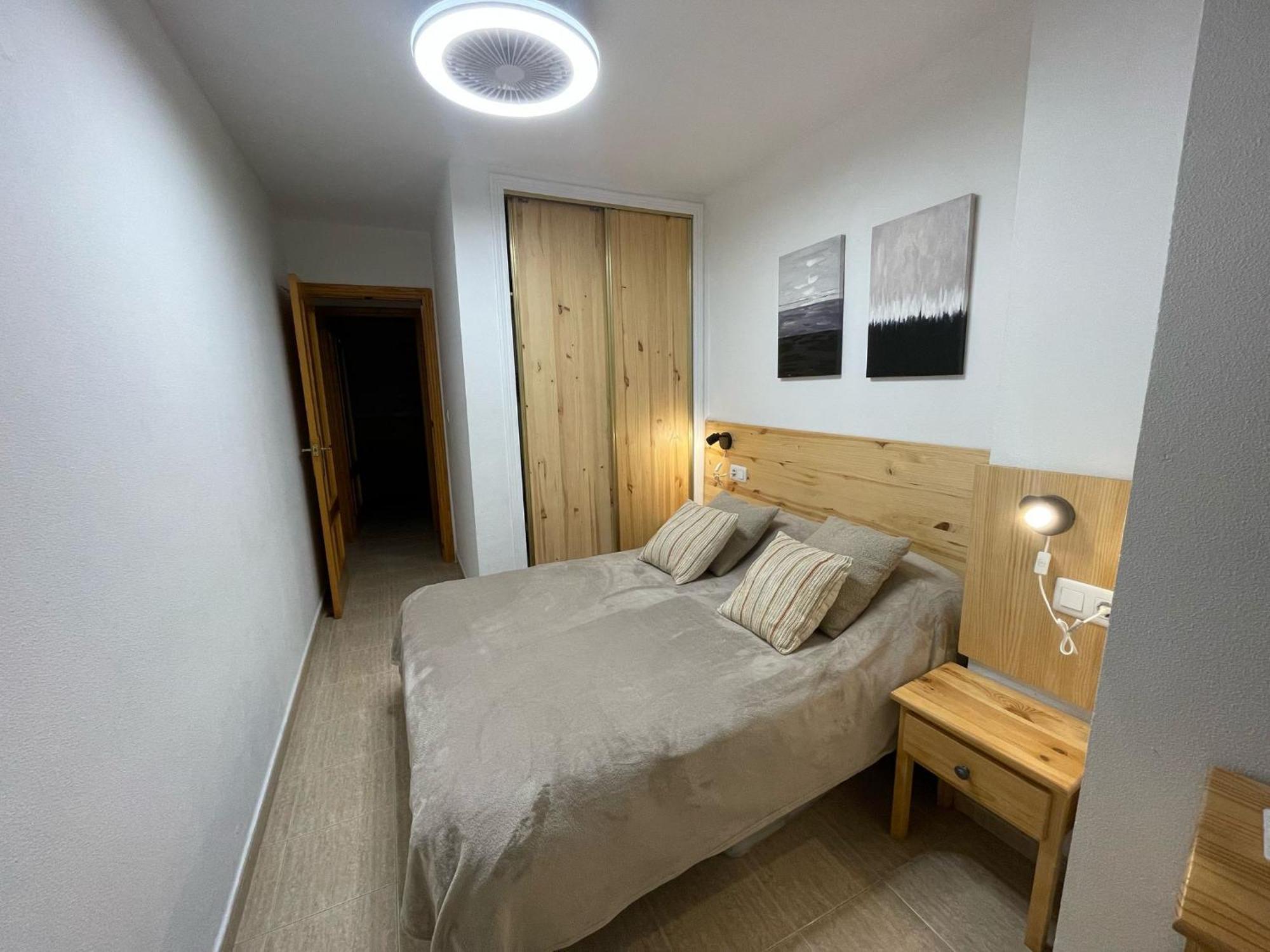 Linmarko Apartamento En Centro De Торевьиа Экстерьер фото